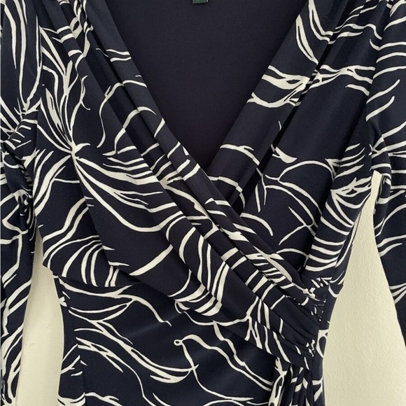 Lauren Ralph Lauren Women's Size 10 Black & White Jersey Sheath Dress Faux Wrap - Picture 4 of 15